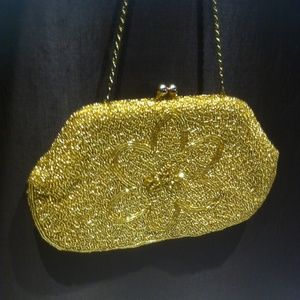 REGALE GOLD BEADED HAND BAG